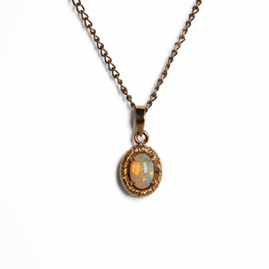 18K Yellow Gold Crystal Opal Pendant 0.45CT