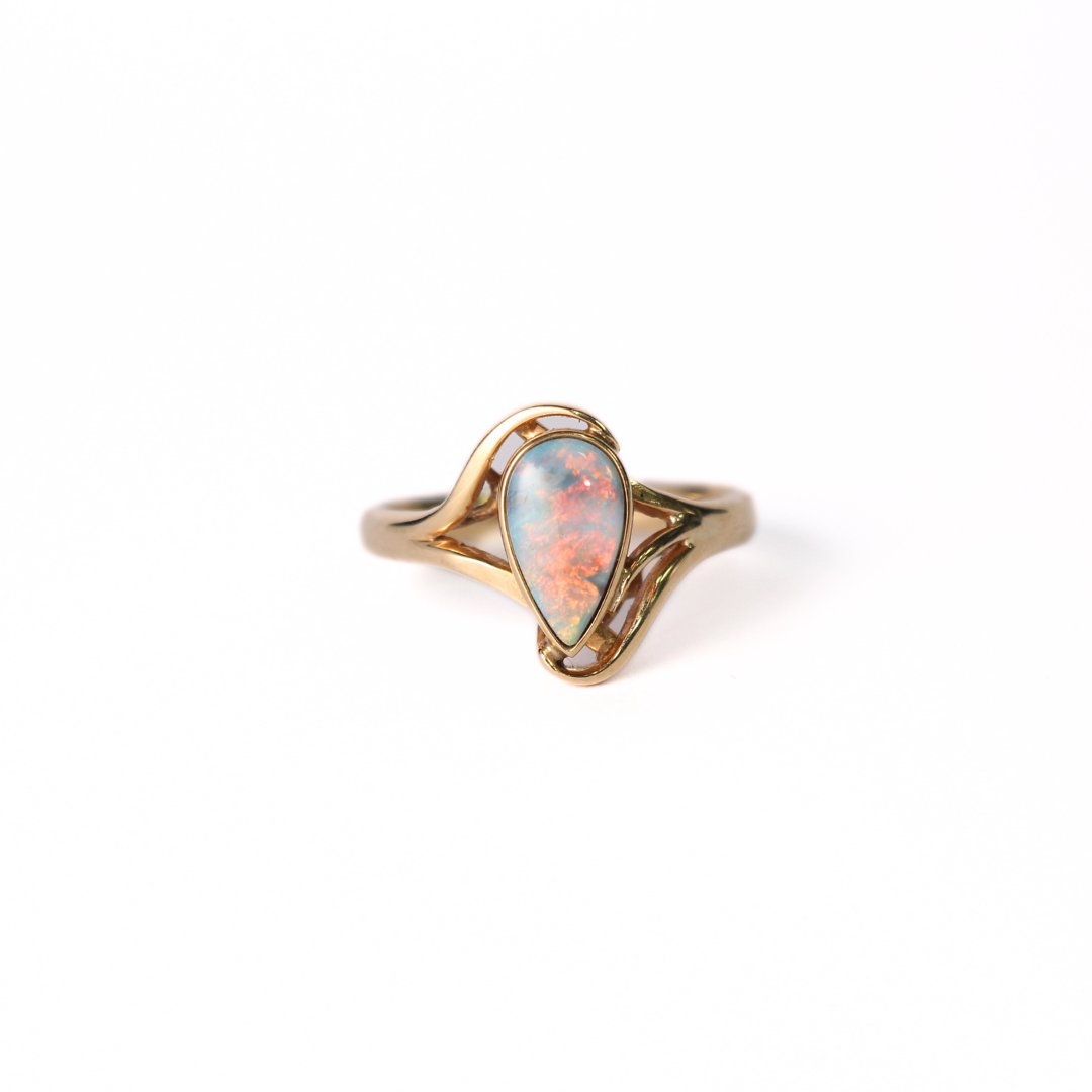 Opal Ring with vivid colours of red and blue