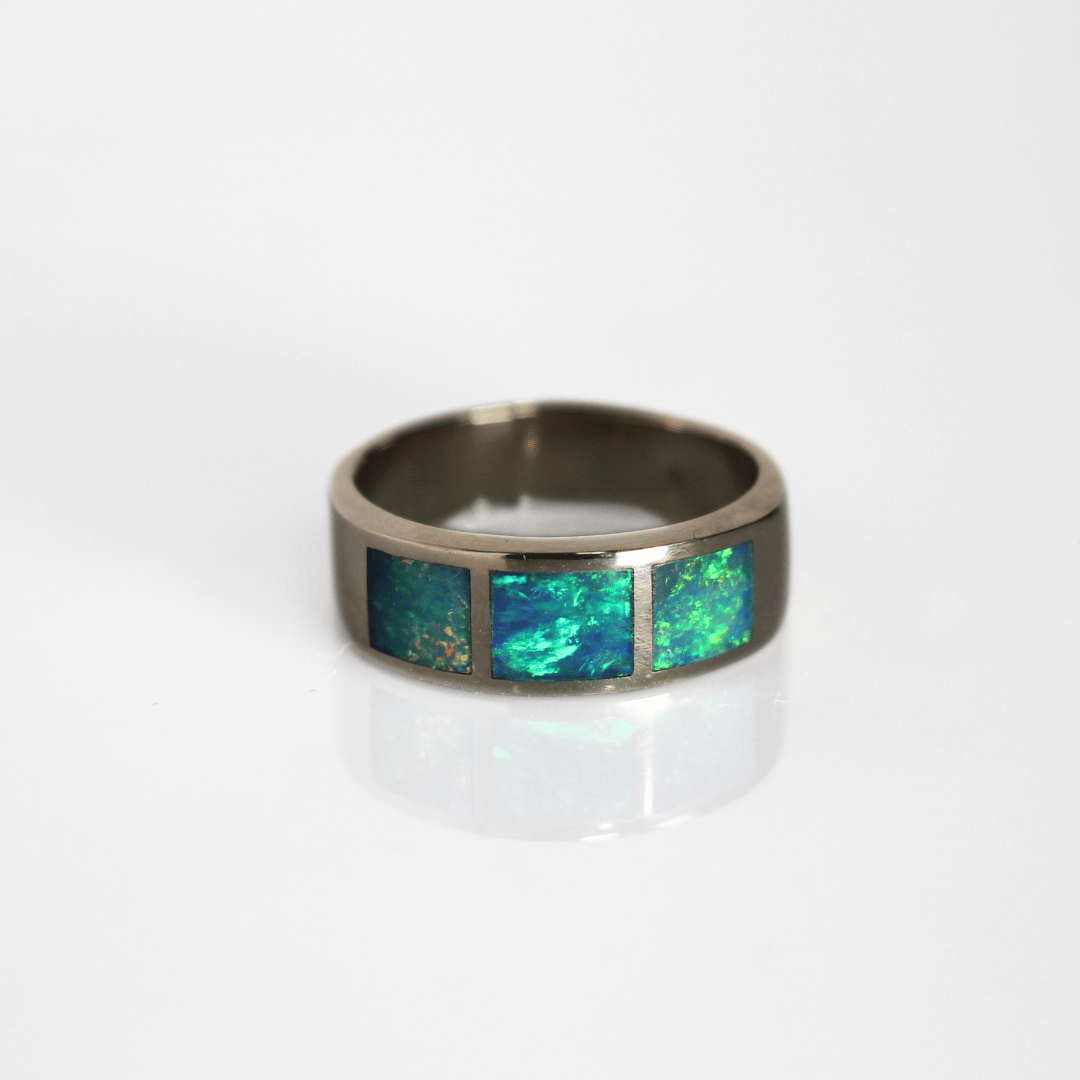 18K White Gold Crystal Opal Inlay Ring