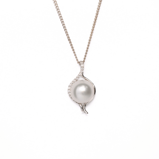 18K White Gold South Sea Pearl and Diamond Pendant
