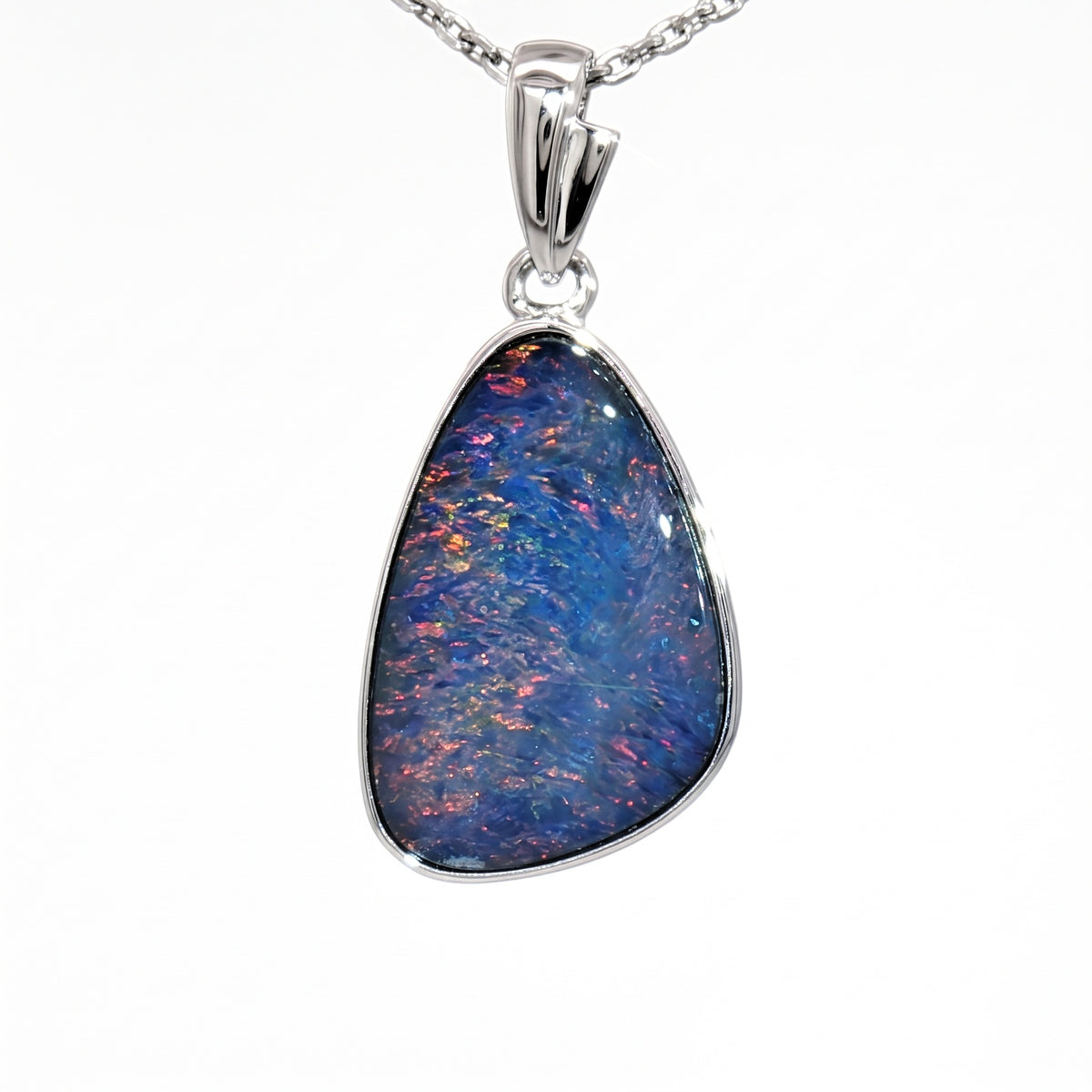 10K White Gold Doublet Opal Pendant 3.05CT