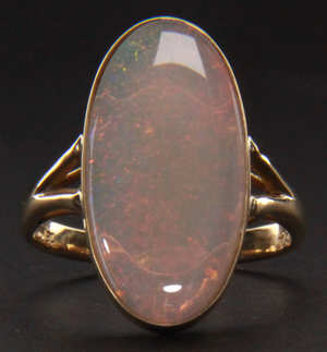 18 Karat Yellow Gold Crystal Opal Ring 020847
