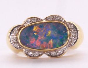 18 Karat Yellow Gold Doublet Opal Ring 050055