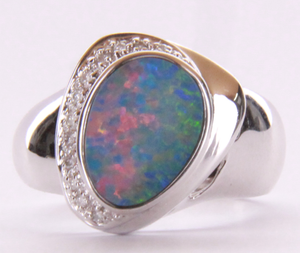 14 Karat White Gold Doublet Opal Ring 051334